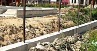 Фундамент под забор заказать в Кулебаках - заливка фундамента для забора | от 1583 за п.м.